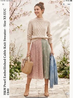 H&M Pearl Embellished Cable Knit Sweater - Size XS EUC